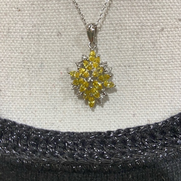 NWT Lord & Taylor sterling silver white/yellow cubic zirconia  pendant marked - Picture 5 of 9